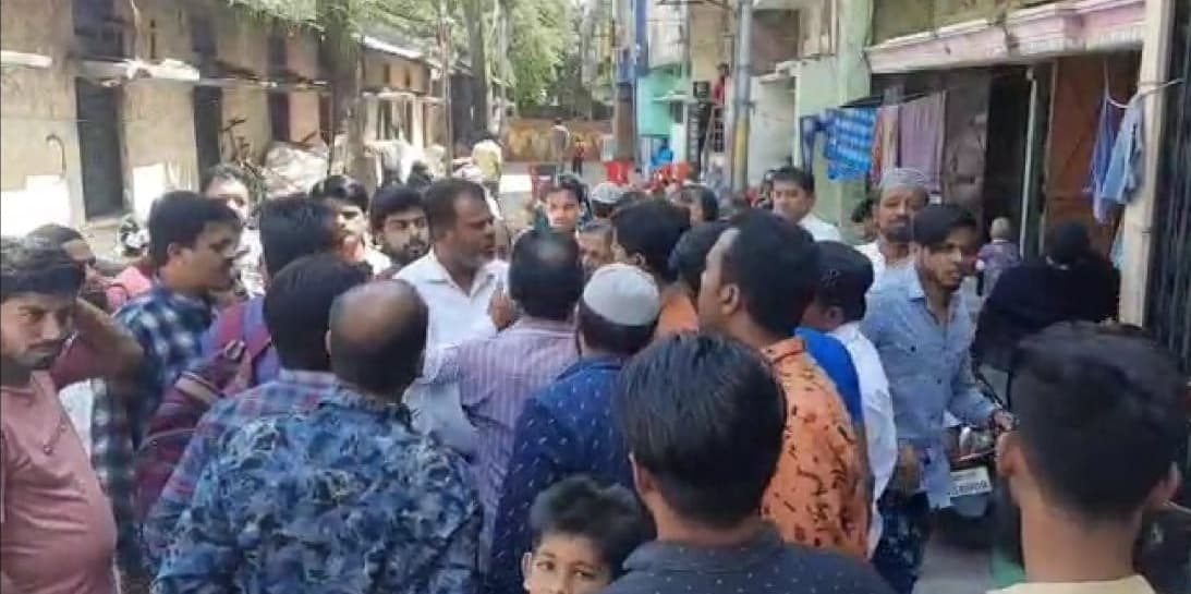 पेस्ट कंट्रोल की दवाई का छिड़काव घर में करना पड़ा भारी, माँ और बेटी की मौत