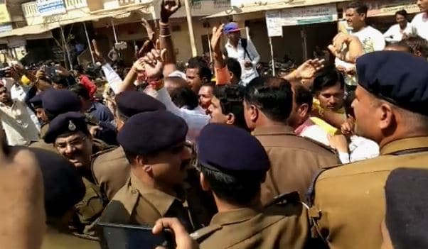 MP के बीजेपी सांसद गिरफ्तार, मौके पर भारी पुलिस बल