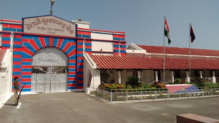 जबलपुर: अब केंद्रीय जेल के कैदी बनाएंगे कोरोना वायरस से निपटने के लिए मास्क