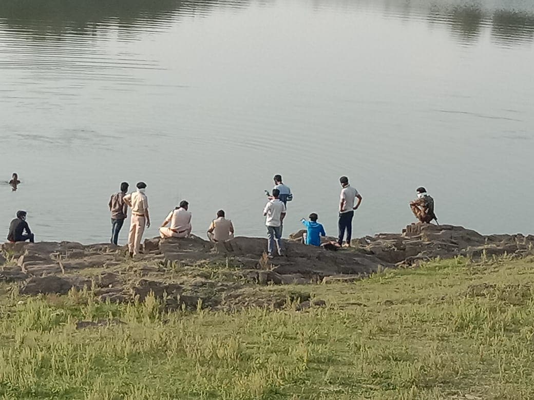 दो नाबालिगों की नदी में डूबने से दर्दनाक मौत, अपने दोस्तों के साथ गए थे नहाने