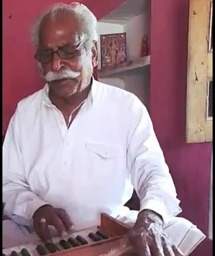 विज्ञान और धर्म दोनों लड़ रहे कोरोना से जंग, भजनों के माध्यम से बचाव और सुरक्षा का संदेश