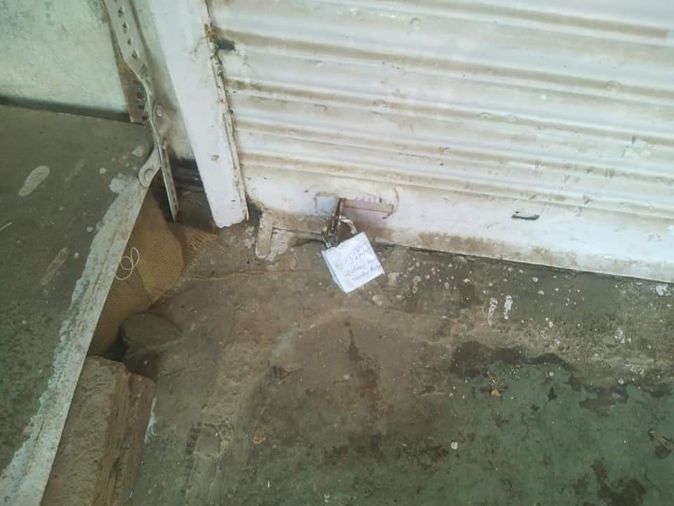लॉकडाउन का उल्लंघन करने वाले व्यापारी की दुकान सील