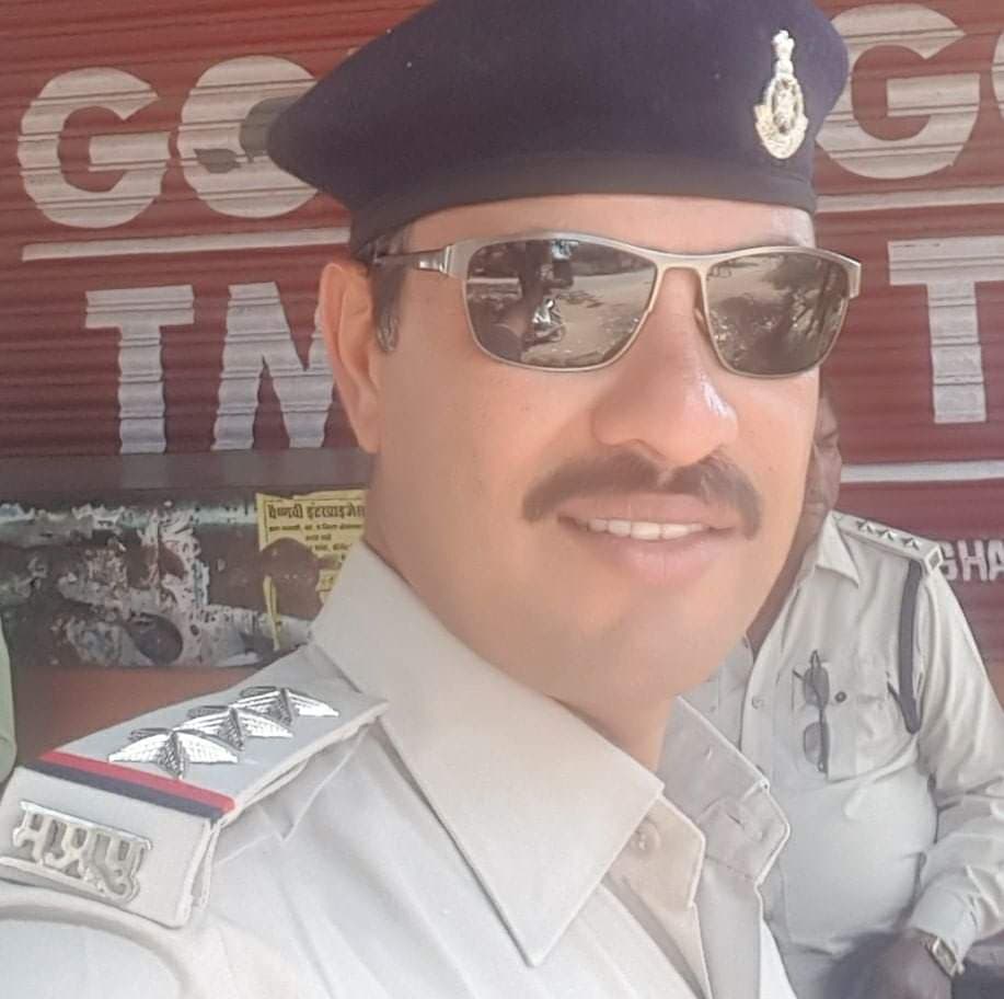 आईपीएस अधिकारी ने दी कोरोना शहीद टीआई को भावभीनी श्रद्धांजलि