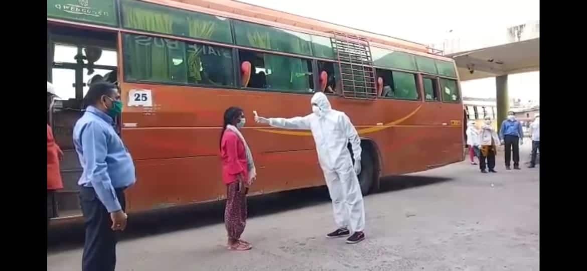 79 छात्र-छात्राओं को लेकर कोटा से जबलपुर लौटी 4 बसें, घरवालों ने ली राहत की सांस