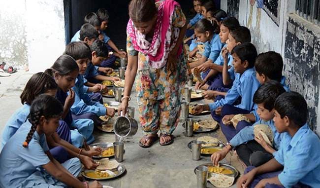 कोरोना ने बच्चों के मिड डे मील पर लगाई नज़र, अब बंटेगा राशन