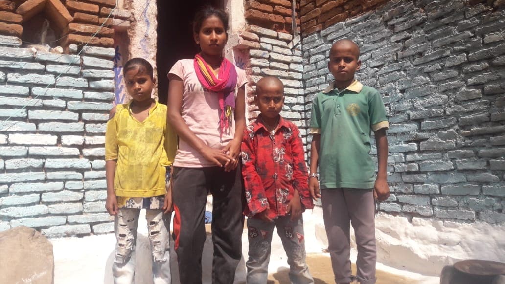 टीकमगढ़ में पति-पत्नी की भूख से मौत का आरोप, चार बच्चों के सिर से उठा माता-पिता का साया