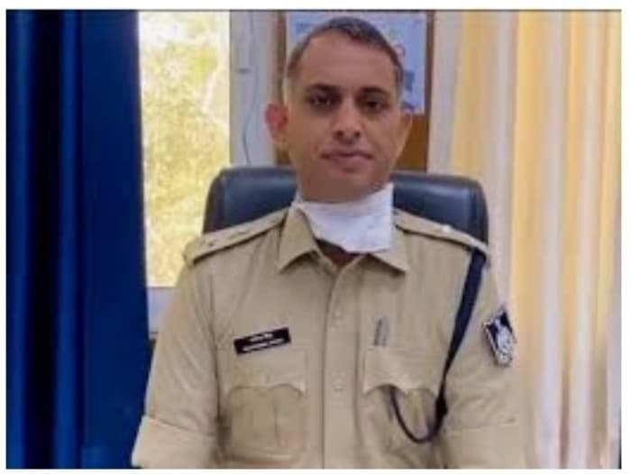 वायरलेस पर मन की बात करने वाले भिंड SP हटाए गए,रेत माफिया से कनेक्शन के आरोप