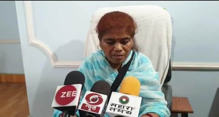 कोरोना पीड़ित मरीज ने लगाए गंभीर आरोप, CMHO ने नकारा