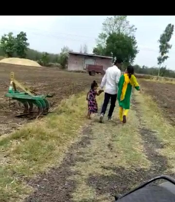 नदी किनारे मिला मां-बेटी का शव, मरने से पहले बच्ची और महिला का Video Viral