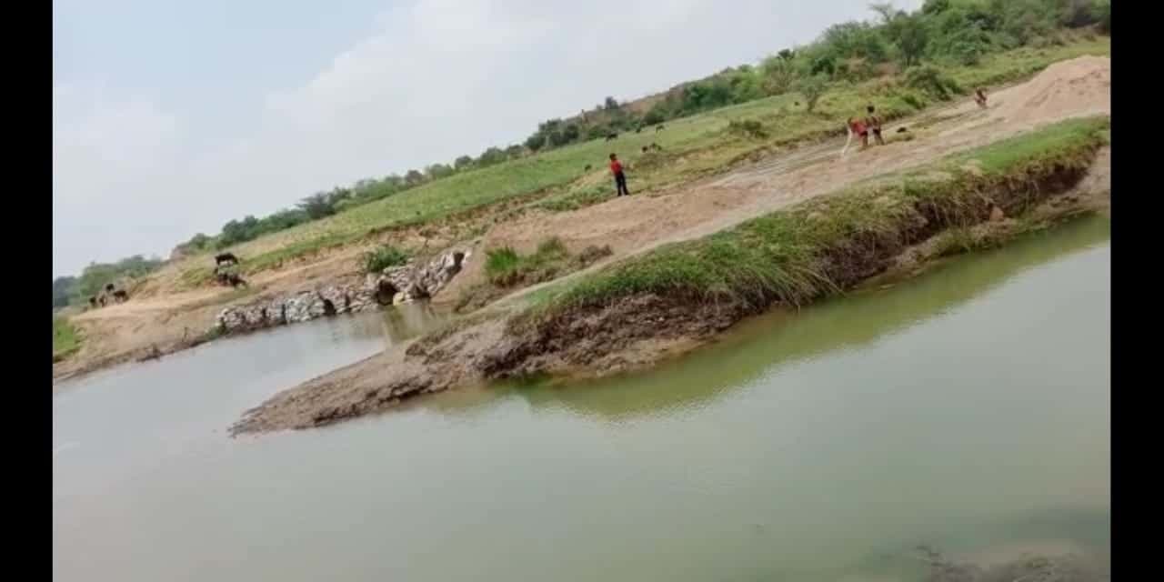 BJP नेता ने कहा- अवैध खनन बर्दाश्त नहीं, सिंधु नदी पर बने अवैध पुल तोड़े जाये