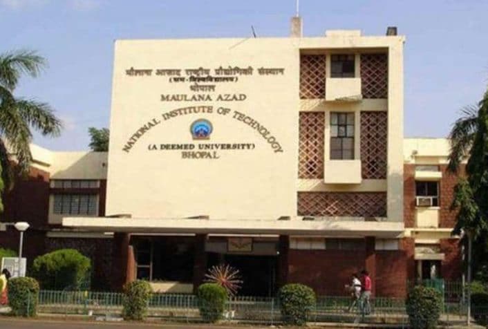 मैनिट में क्वारंटाइन सेंटर, संकट में छात्रों का भविष्य