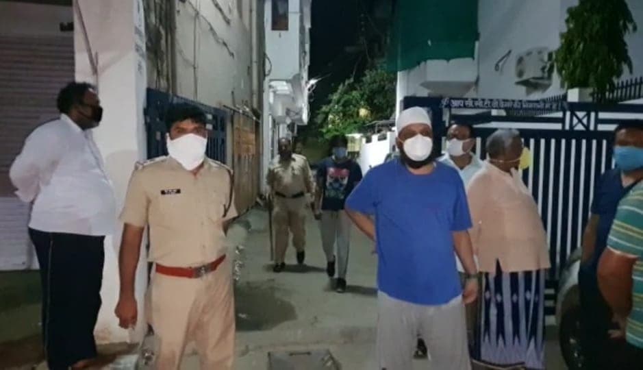 संदिग्ध हालत में पकड़ाए युवक-युवतियां,किराए के फ्लैट पर चल रही थी अवैध गतिविधियां
