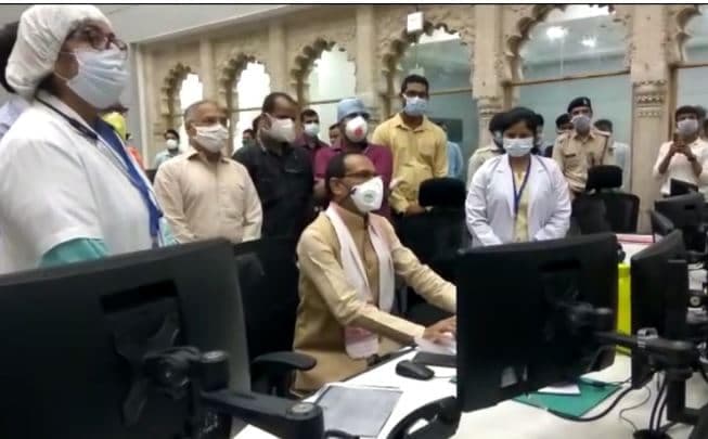 कोरोना पेशेंट के पास आया फोन- “मैं CM शिवराज बोल रहा हूँ, कोई परेशानी तो नहीं”
