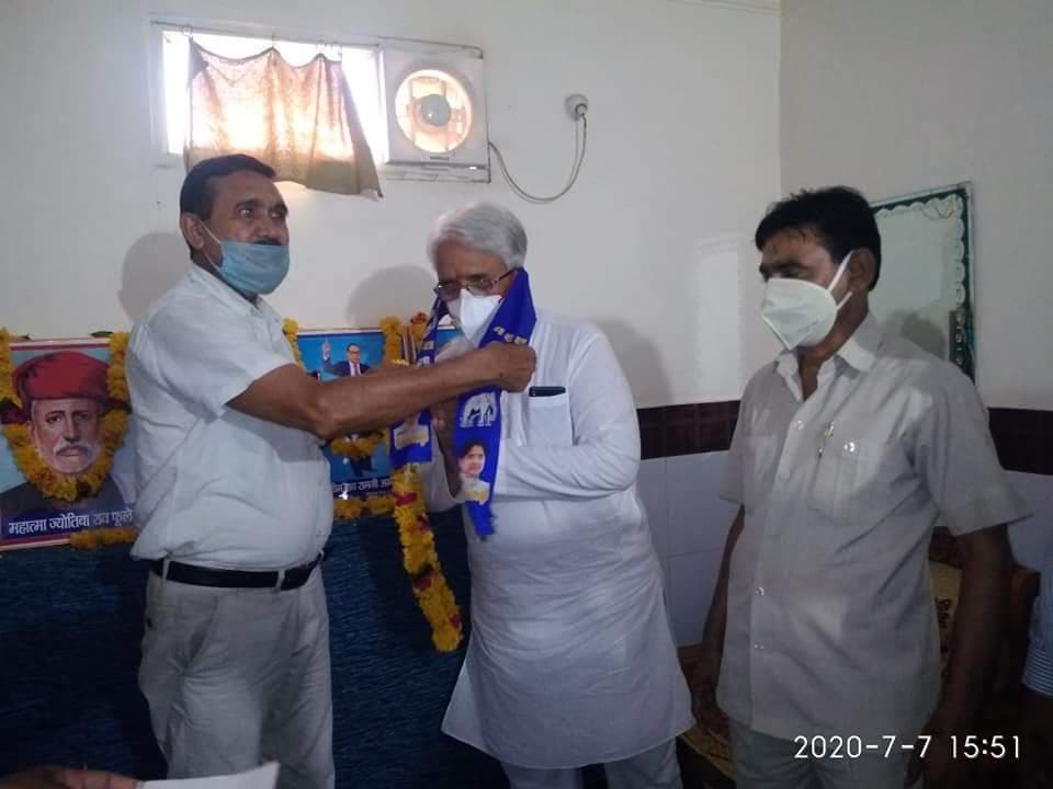 उपचुनाव से पहले अब इस बीजेपी नेता की बसपा में हुई घर वापसी