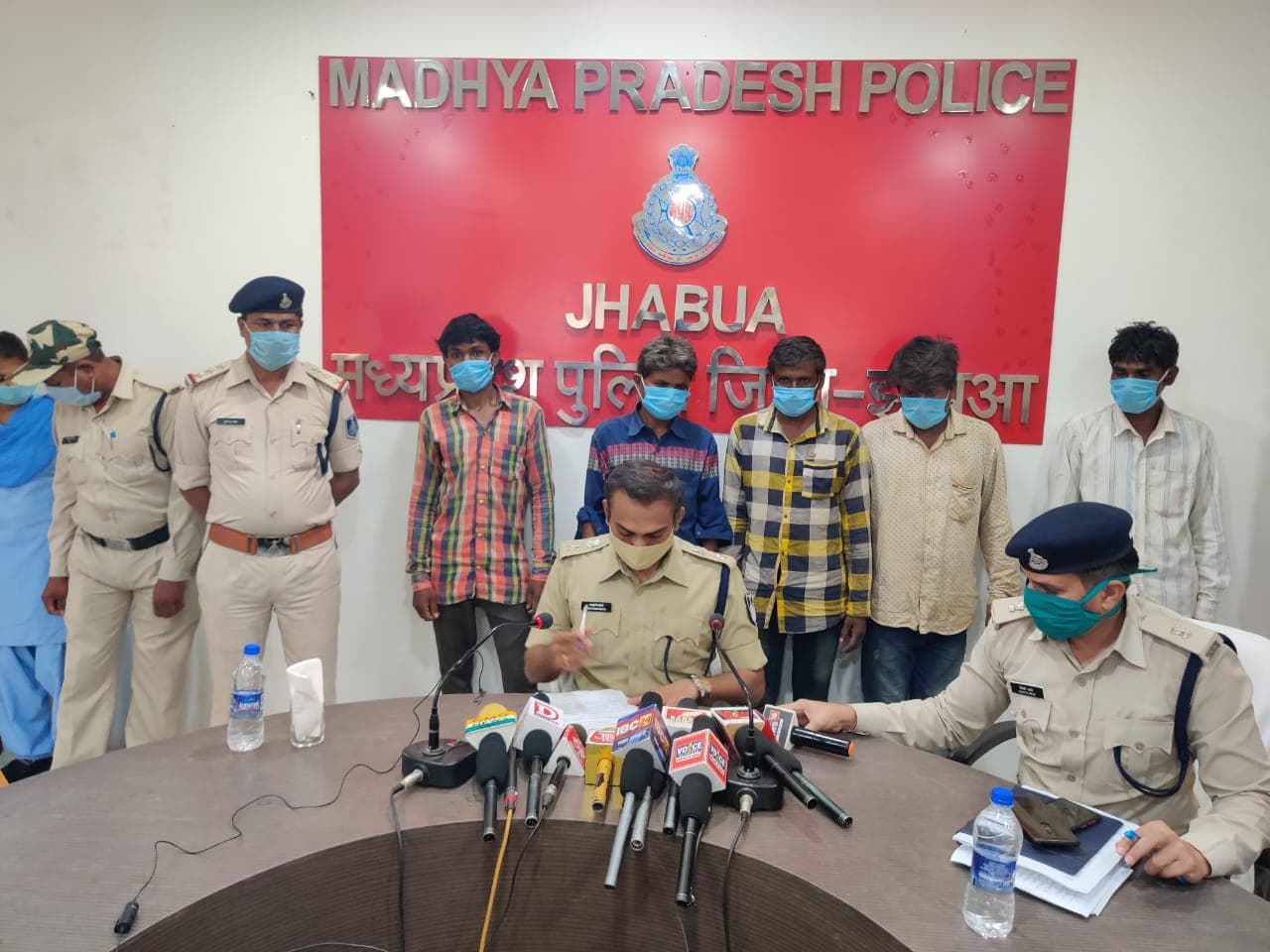 महिला के सम्मान को ठेस पहुंचाने वालों के विरूद्ध की गई कठोर कार्रवाई