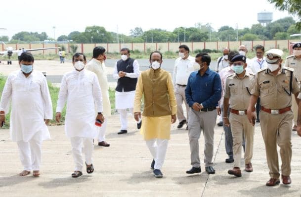 कमलनाथ के बयान पर CM शिवराज ने शायराना अंदाज में कुछ यूं दिया जवाब