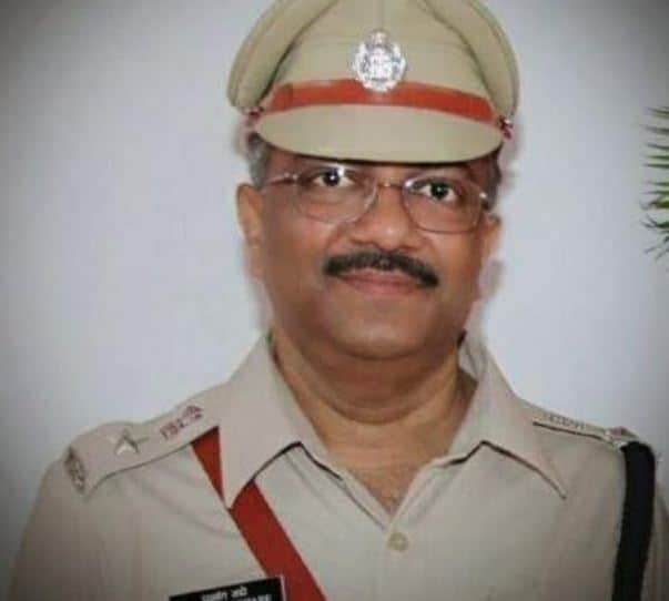 रेत वाहनों से अवैध वसूली पड़ी महंगी, एसपी ने 2 एसआई, तीन आरक्षकों को किया सस्पेंड