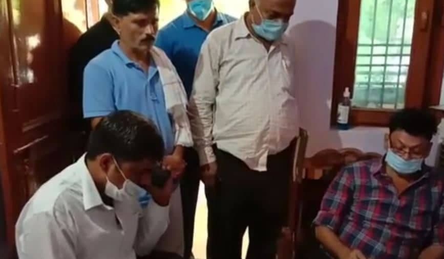 Gwalior: शासकीय शिक्षक के घर लोकायुक्त का छापा, दस्तावेज खंगालने में जुटी टीम
