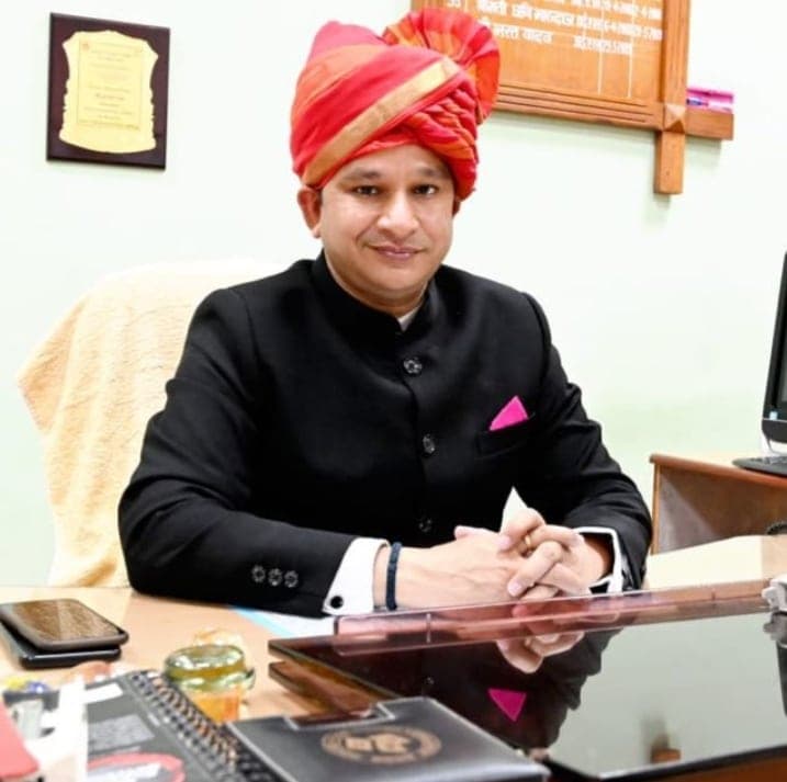 क्या भाजपा की अंतर्कलह के कारण अचानक हुआ कलेक्टर का तबादला
