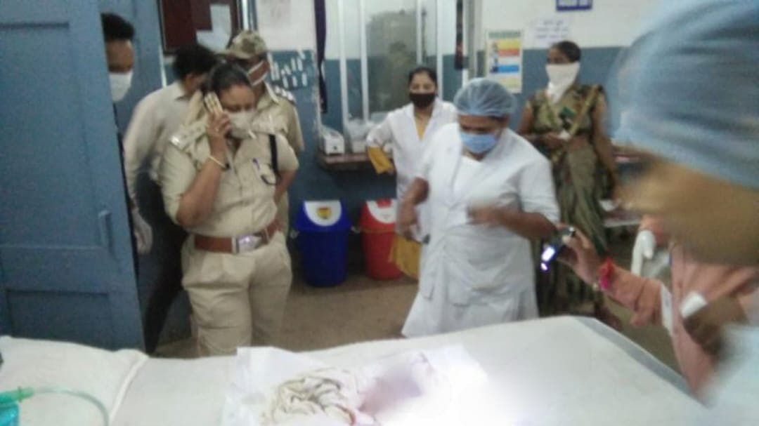 जबलपुर में ममता हुई शर्मशार, जंगल में पड़ी मिली एक दिन की बच्ची