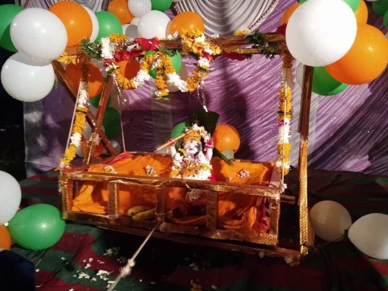 ग्वालटोली में हर्षोल्लास से मनाया गई श्रीकृष्ण जन्मोत्सव, गोविंदाओं ने फोड़ी मटकियां