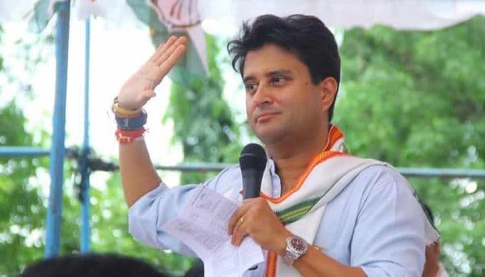 वर्चुअल कॉन्फ्रेंस में बोले सिंधिया, ‘उपचुनाव में घृणित राजनीति करेगी कांग्रेस, हम ईंट का जवाब पत्थर से देंगे’