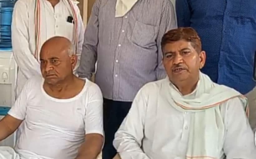 उपचुनाव : रामनारायण हिंडोलिया की कांग्रेस में वापसी, 2 दिन पहले सपा में हुए थे शामिल