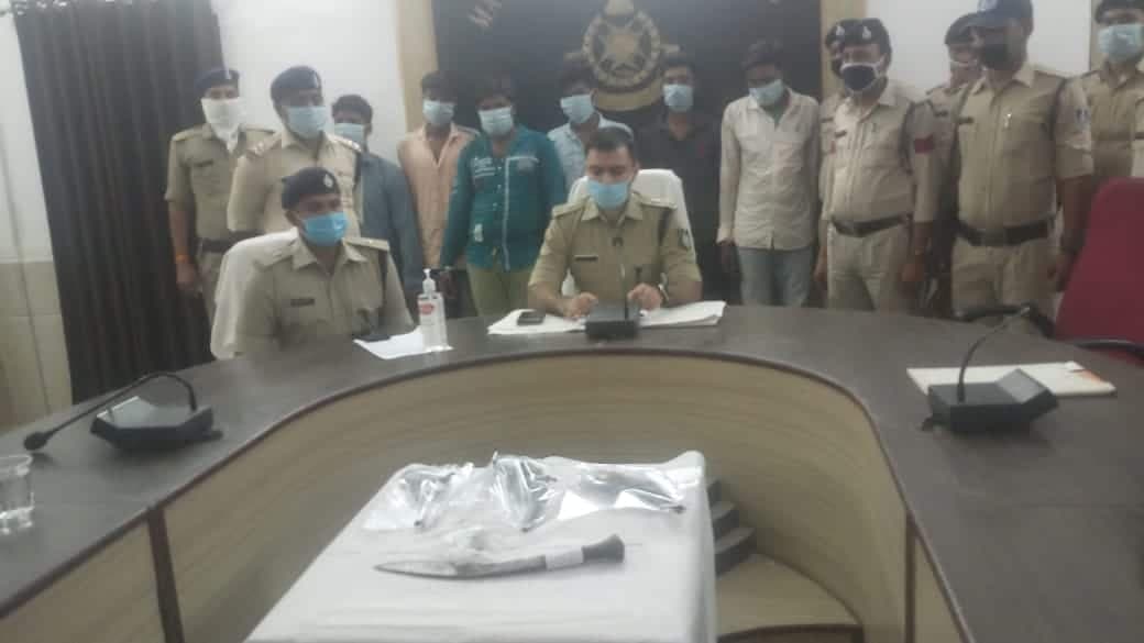 अपने ही चाचा को लूटने की फिराक में था युवक, पुलिस के हत्थे चढ़े अन्य 5 आरोपी