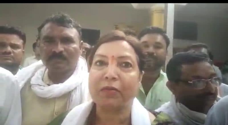कपटी भाजपा सरकार को उखाड़ फेंकने का कार्यकर्ताओं ने लिया संकल्प, सत्य की विजय होगी : डॉ . अर्चना जायसवाल