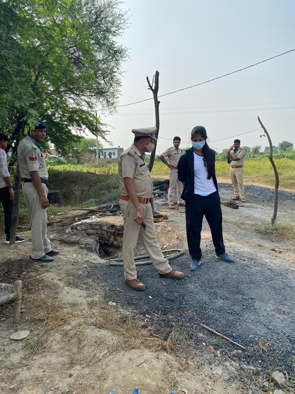 अवैध शराब के ठिकानों पर पुलिस-प्रशासन की सयुंक्त छापामार कार्रवाई