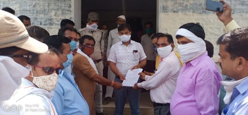 अधिकारी कर्मचारी संयुक्त मौर्चा ने सौंपा ज्ञापन,ब्लॉक स्तर पर प्रशिक्षण कराने की मांग