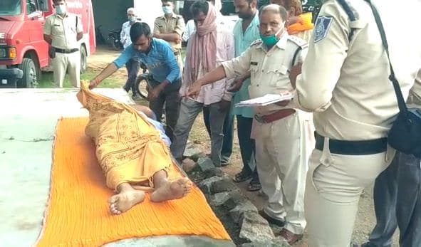 प्रताड़ना से तंग समिति प्रबंधक ने कर ली आत्महत्या, सुसाइड नोट लिखकर बताई प्रताड़ना की व्यथा