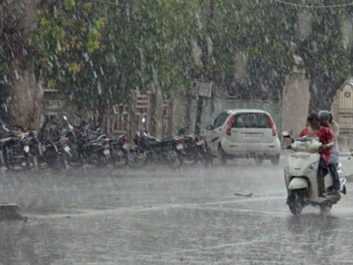 MP Weather Update : मप्र के इन जिलों में बारिश के आसार, दशहरे के बाद बढ़ेगी ठंड