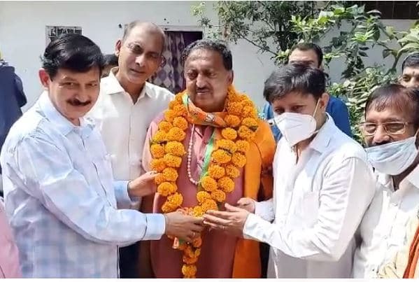 MP उपचुनाव : जगमोहन वर्मा की हुई BJP में वापसी, रमेश मेंदोला की रही अहम भूमिका