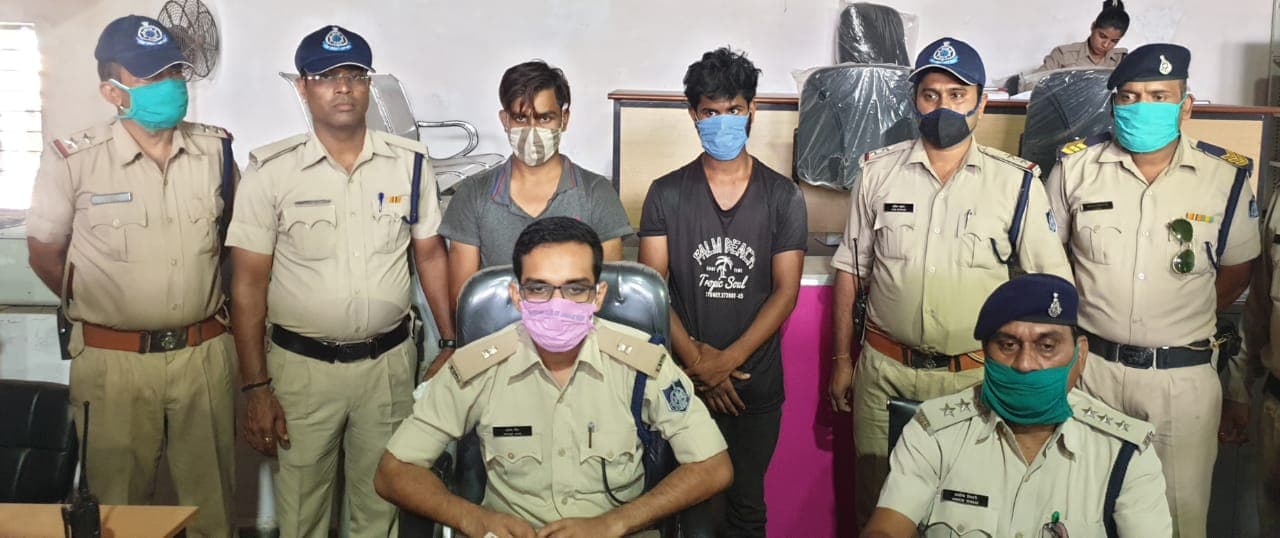 Jabalpur – ऑटो चालक की पीटाई करने वाले आरोपी गिरफ्तार, निकाला गया जुलूस