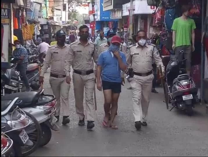 जबलपुर : Sub Inspector को कार पर चढ़ाने वाला आरोपी गिरफ्तार, SI ने कार से कूदकर बचाई थी अपनी जान