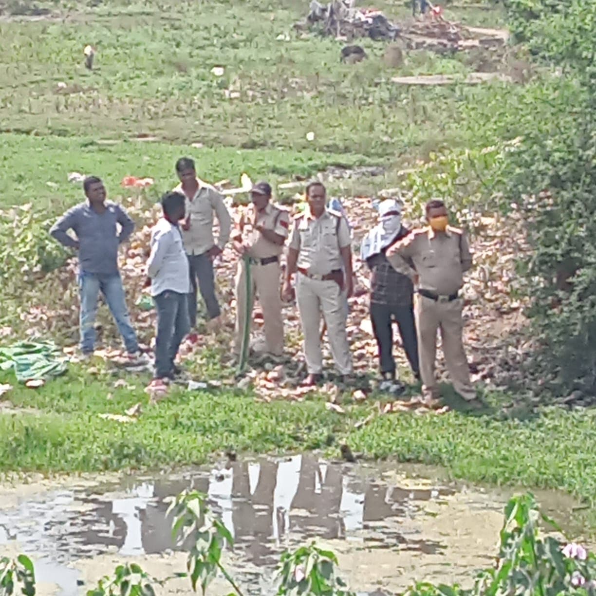 45 लीटर हाथ भट्टी कच्ची मदिरा एवं 825 किलोग्राम महुआ लहान जब्त