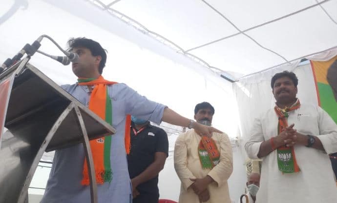 जिस सरकार ने किसानों से गद्दारी की, उसे हमने प्रदेश के विकास के खातिर उखाड़ फेंका: सिंधिया