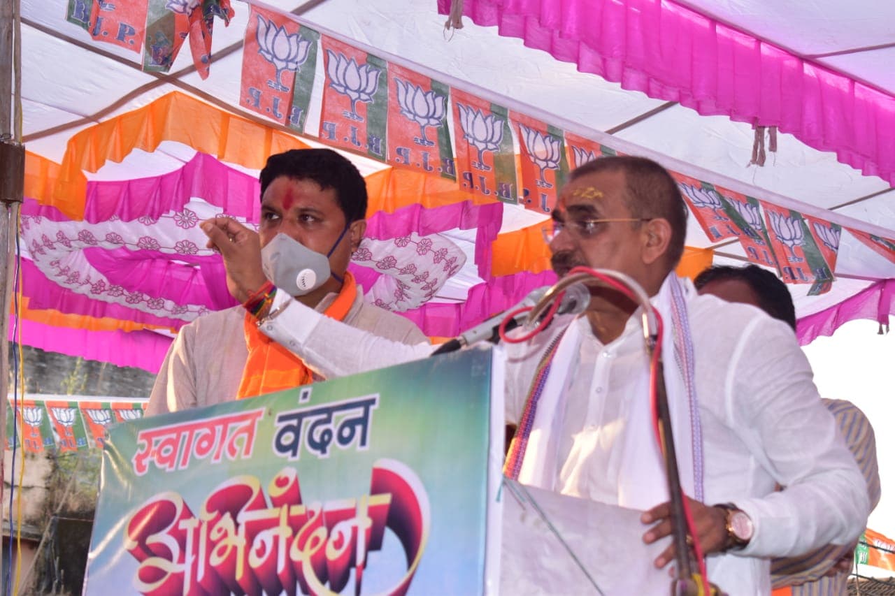 वीडी शर्मा ने कमलनाथ को बताया 84 के दंगे का अपराधी