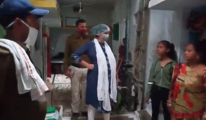 संपत्ति विवाद में रिश्तों का कत्ल, कैंची घोंपकर पिता की हत्या, भाभी पर जानलेवा हमला