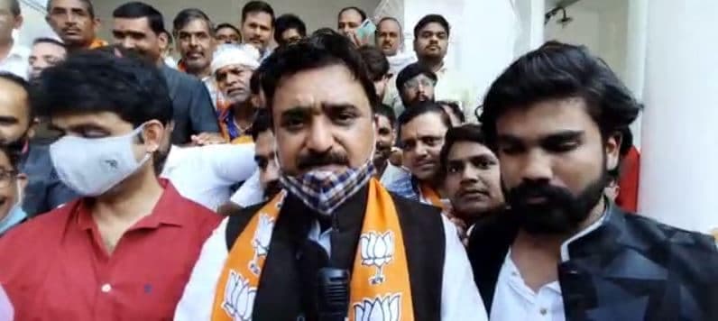सोनकच्छ के कांग्रेस नेता निरंजन सिंह सेंगर हुए भारतीय जनता पार्टी में शामिल