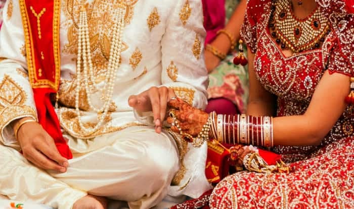 पिटाई से परिणय तक: प्रेमी युवक की रातभर की पिटाई, सुबह बनाया दामाद, जानिए पूरा मामला