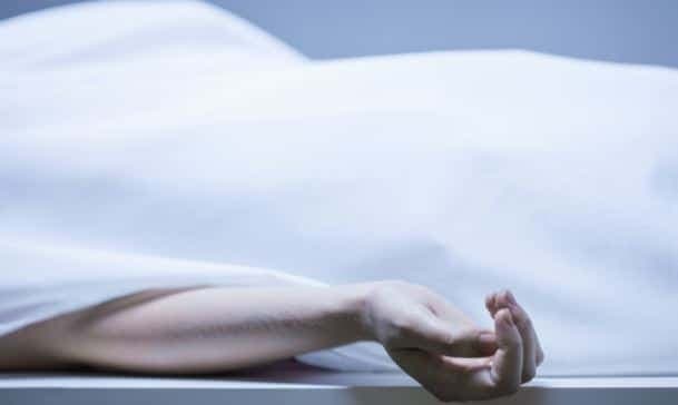 अजब प्रदेश का गजब मामला : व्यक्ति को डॉक्टरों ने बताया मृत, पोस्टमार्टम के दौरान चल रही थी सांसे