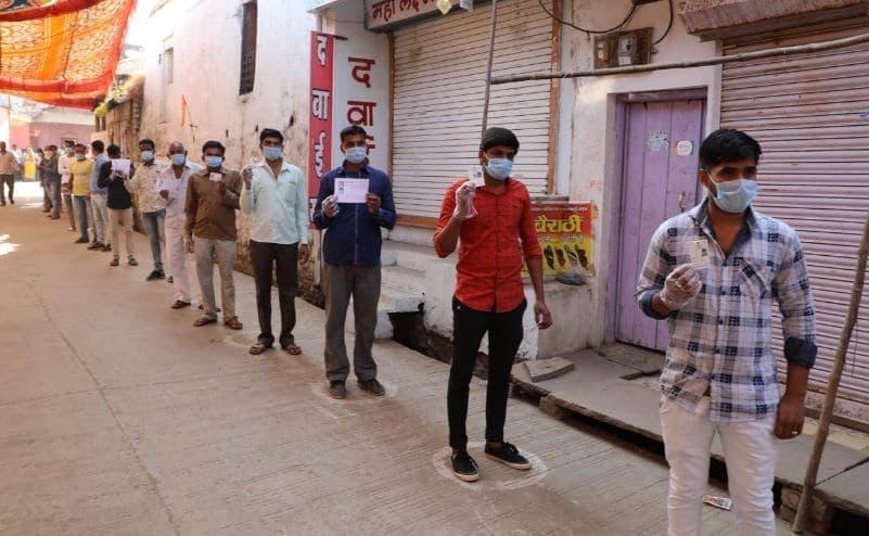 MP उपचुनाव 2020 : 28 सीटों पर शाम 5:30 बजे तक 66.09 प्रतिशत वोटिंग, जानिये कहा कितना हुआ मतदान