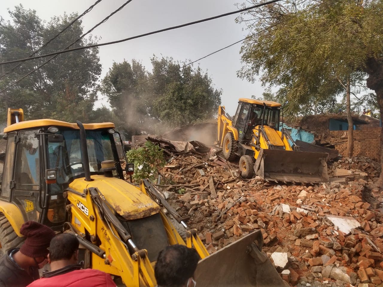 भूमाफिया शेखर सोनकर पर शिकंजा, 2 करोड़ रुपये कीमत का अवैध निर्माण जमींदोज