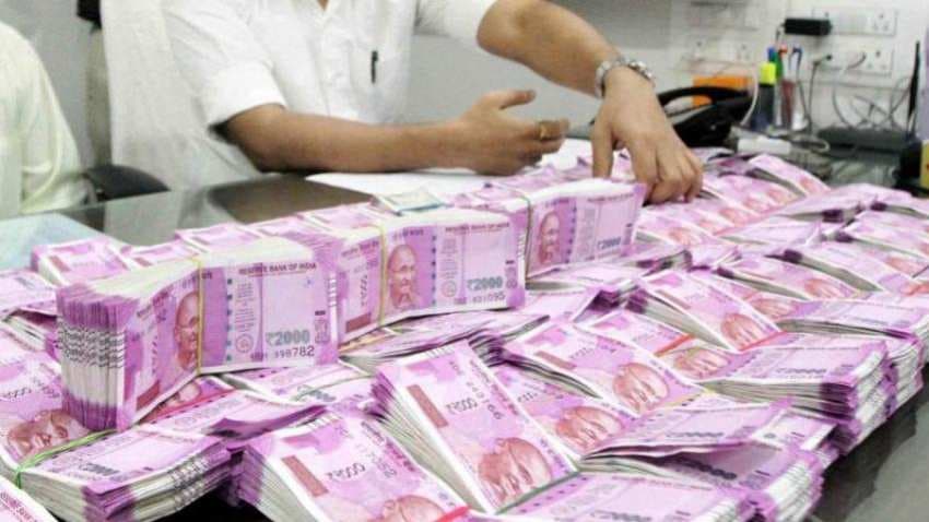 मनरेगा में काम करने वाले एक मजदूर निकला 10 करोड़ का आसामी, ये है मामला
