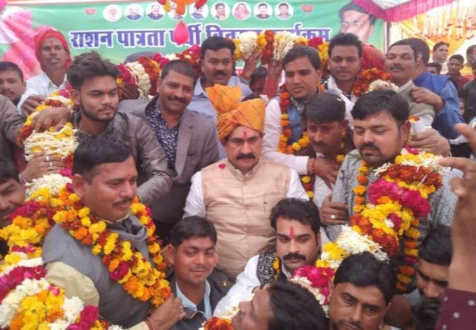 VIDEO : तहसीलदार को महंगा पड़ा प्रोटोकॉल का उल्लंघन, गृह मंत्री ने मंच से की निलंबन की घोषणा