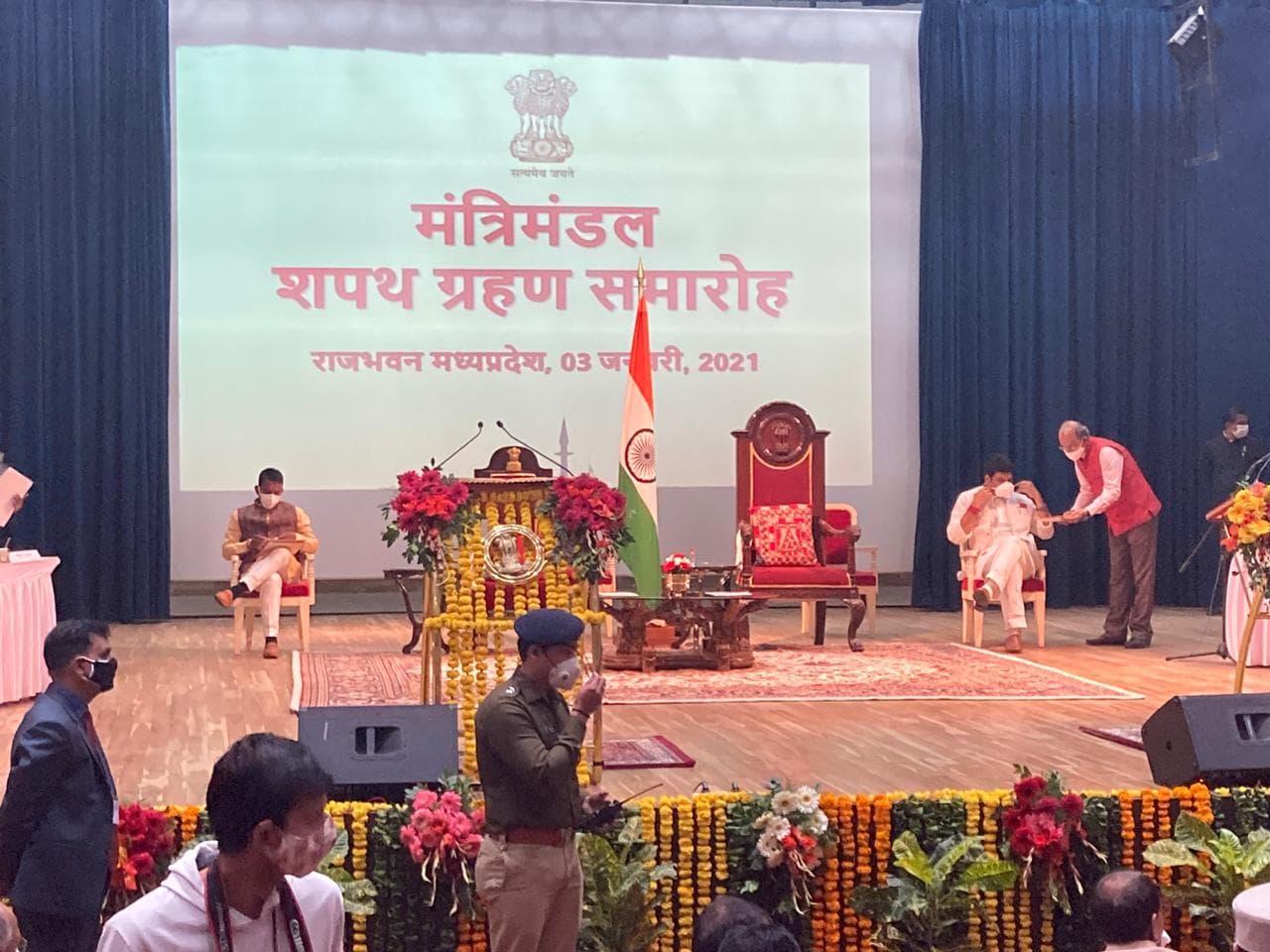 कांग्रेस का शिवराज पर तंज, “ऐसा असहाय, मजबूर मुख्यमंत्री पहले कभी नहीं देखा”