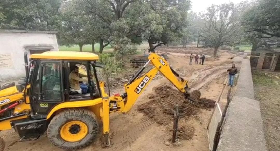 अवैध रेत उत्खनन पर सख्ती, दो दिन में दो जगह अवैध रेत कारोबारियों पर एक्शन