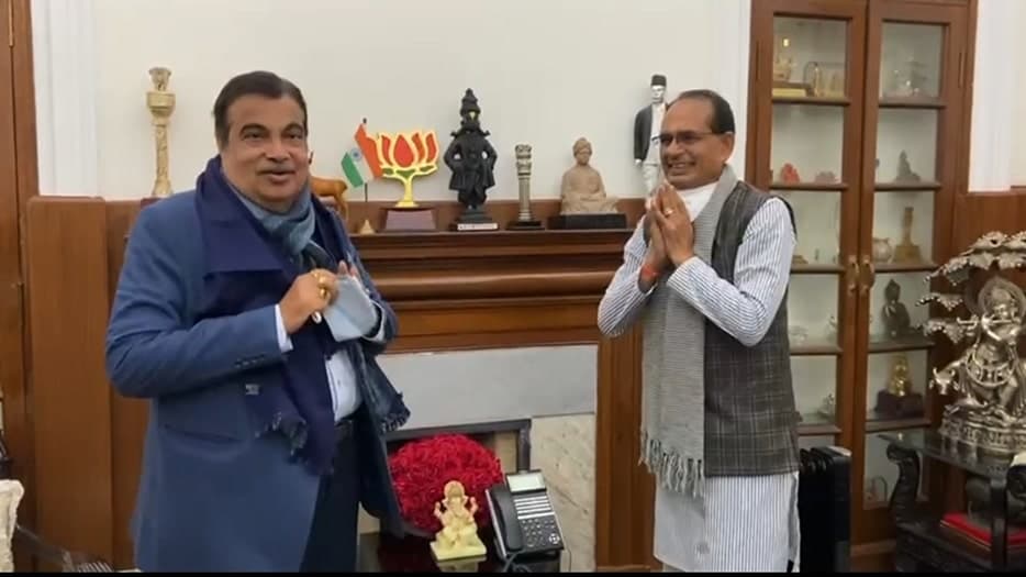 सीएम ने तीन अहम बिंदुओं पर नितिन गडकरी से की चर्चा, केन्द्रीय मंत्री ने दी स्वीकृति